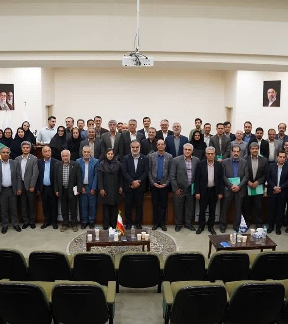 درخشش گروه فنی و مهندسی مرکز